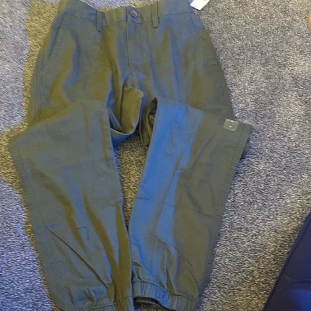 Olive Green Casual Pants NWT size 4 girlfriend joggers